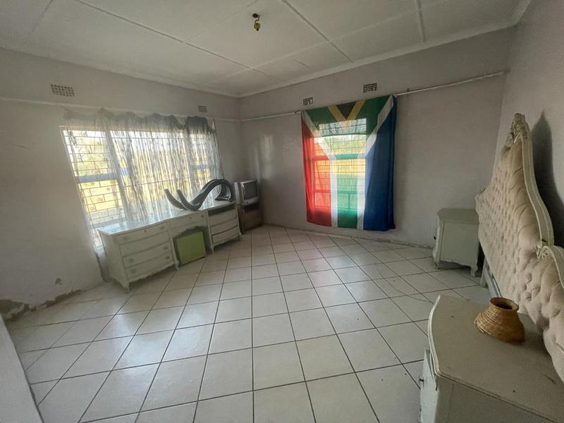 5 Bedroom Property for Sale in Mabopane North West